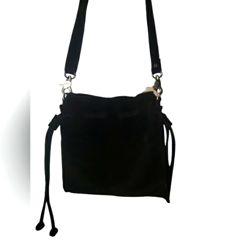 FREE PEOPLE BILLIE SUEDE CROSSBODY NWT.